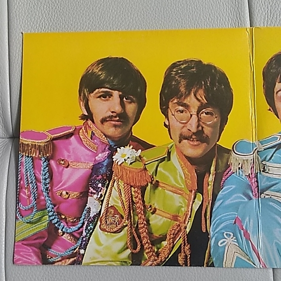 The Beatles - Sgt. Peppers Lonely Hearts Club Band - Picture 3 of 6